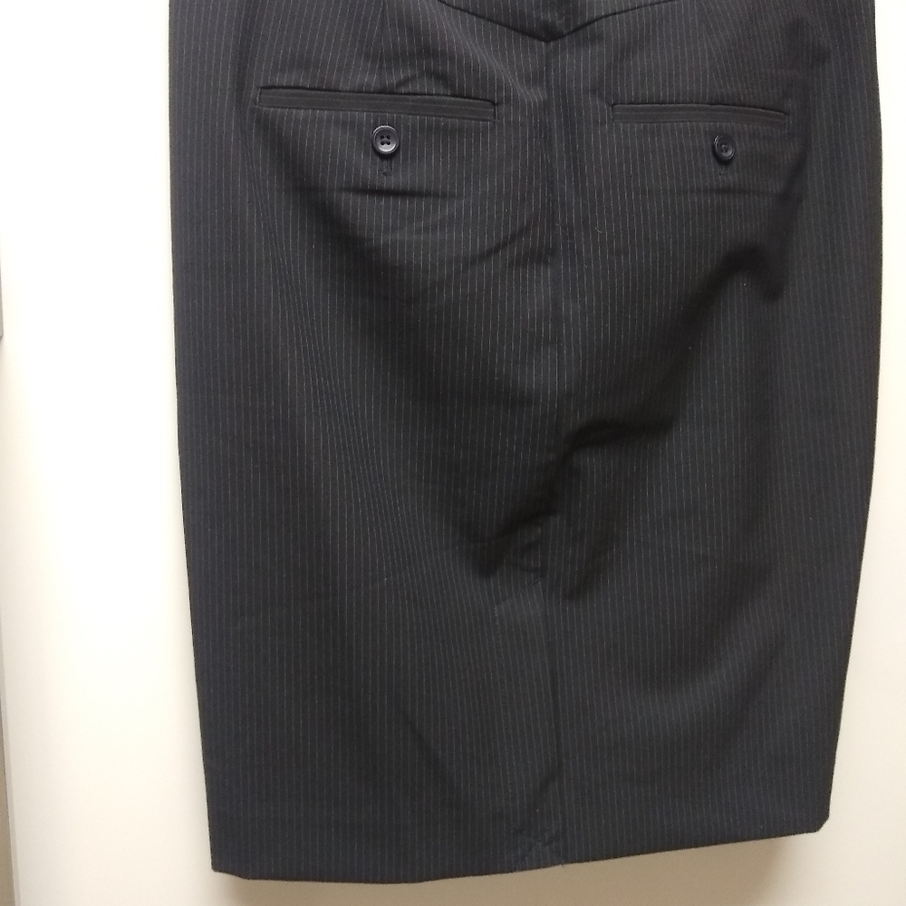 NWT Gap Black and Gray Striped Skirt - Size 0 - Picture 9 of 9